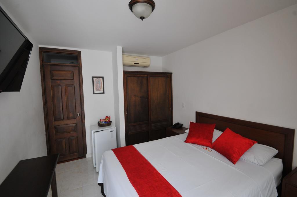 Hotel San Julian Буга Номер фото