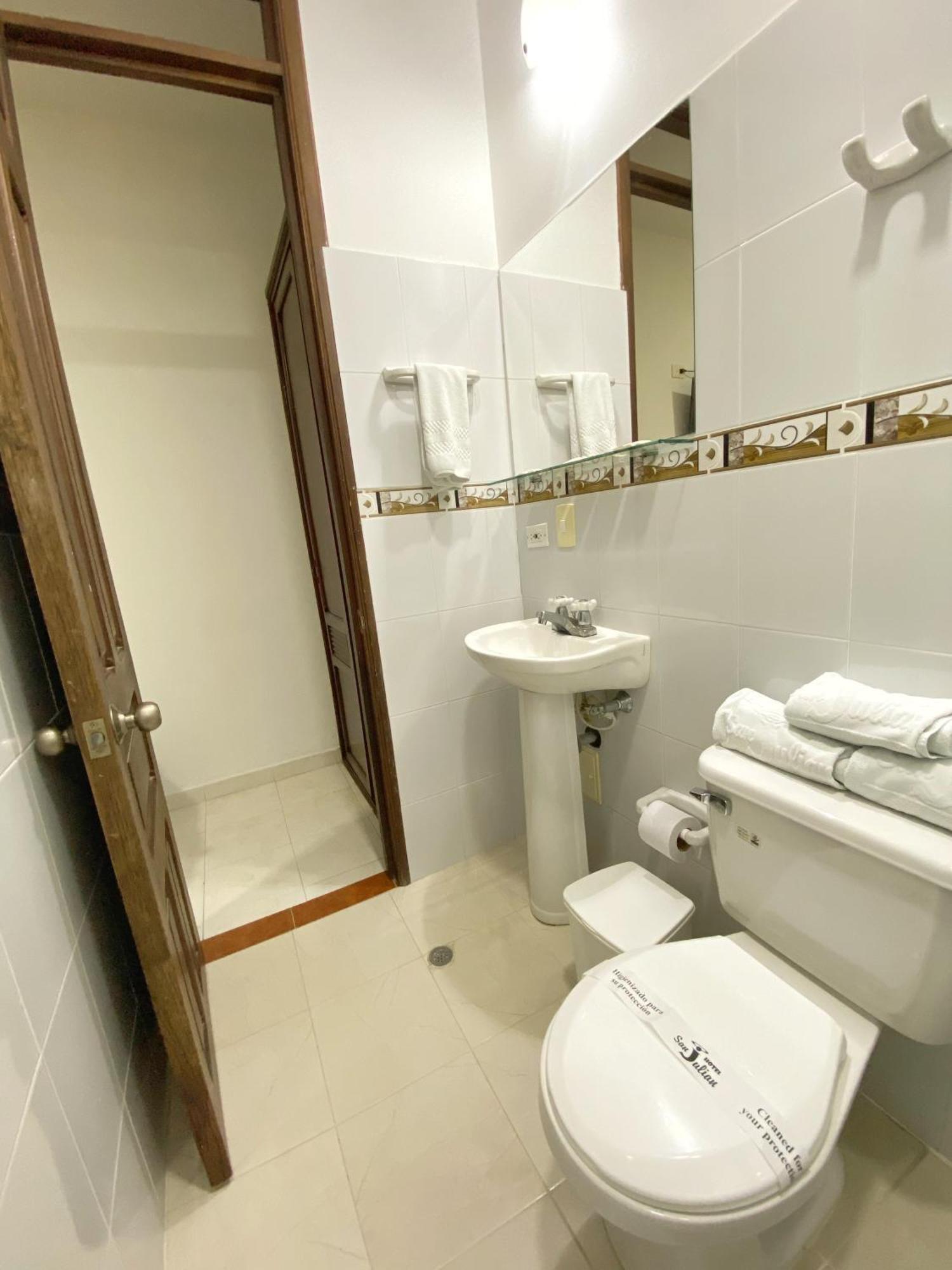 Hotel San Julian Буга Экстерьер фото