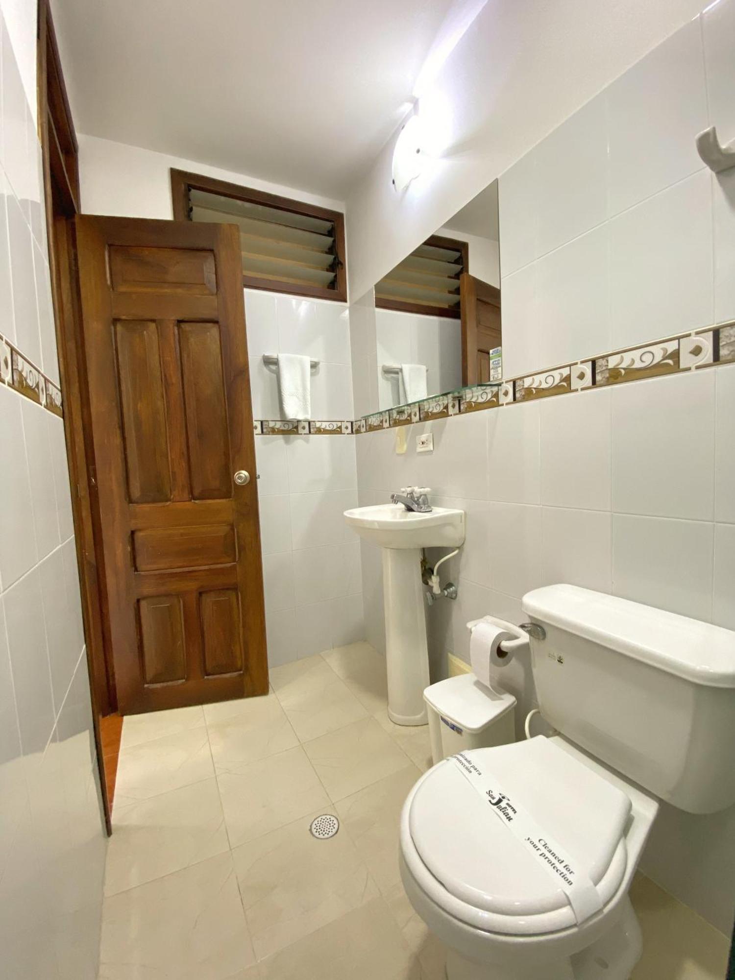 Hotel San Julian Буга Экстерьер фото